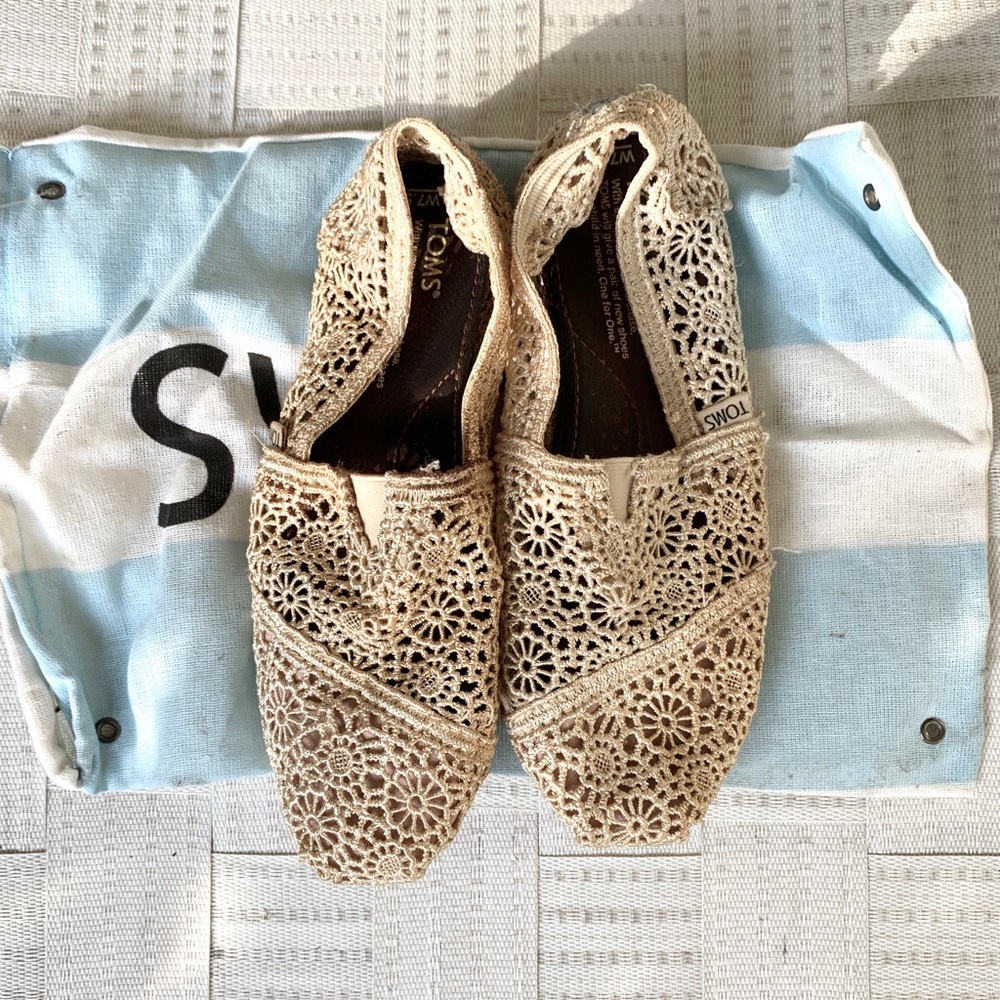 Crochet Off-White Toms